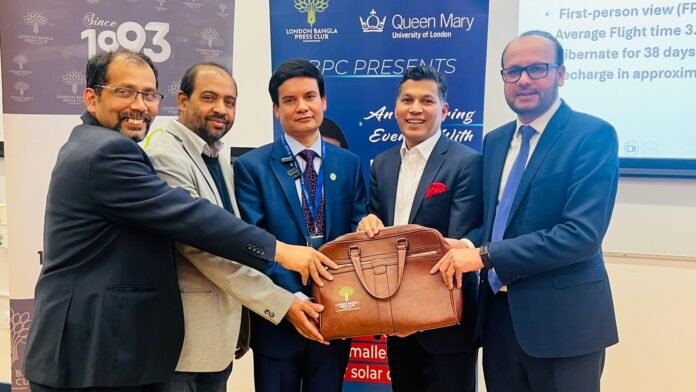 রোবটিক্স বিজ্ঞানী ড. হাসান শহীদের নেতৃত্বে কুইন মেরি ইউনভার্সিটি অব লন্ডনে বিশ্বের ক্ষুদ্রতম মাল্টিরোটর সোলার ড্রোন উদ্ভাবন: